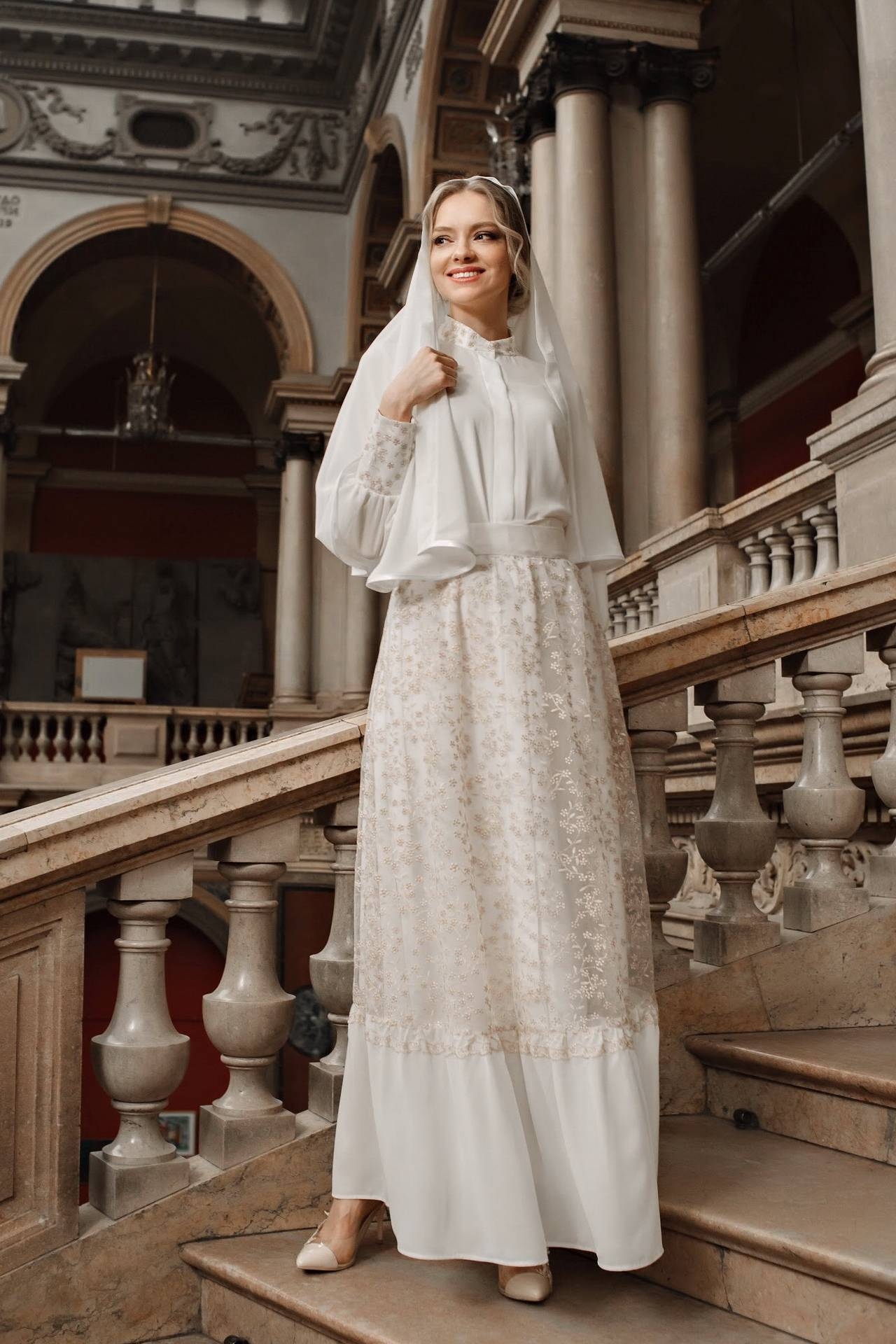 Православные платья интернет. Платье венчальное Ксенюшка. Платье для храма. Венчальные платья для церкви. Православная одежда для женщин.