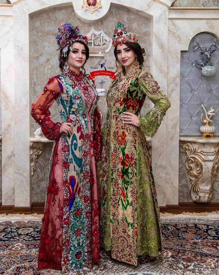 Фасоны таджикских платьев для бархата