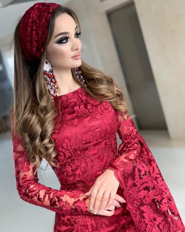 Красивые чеченские платья (55 фото)