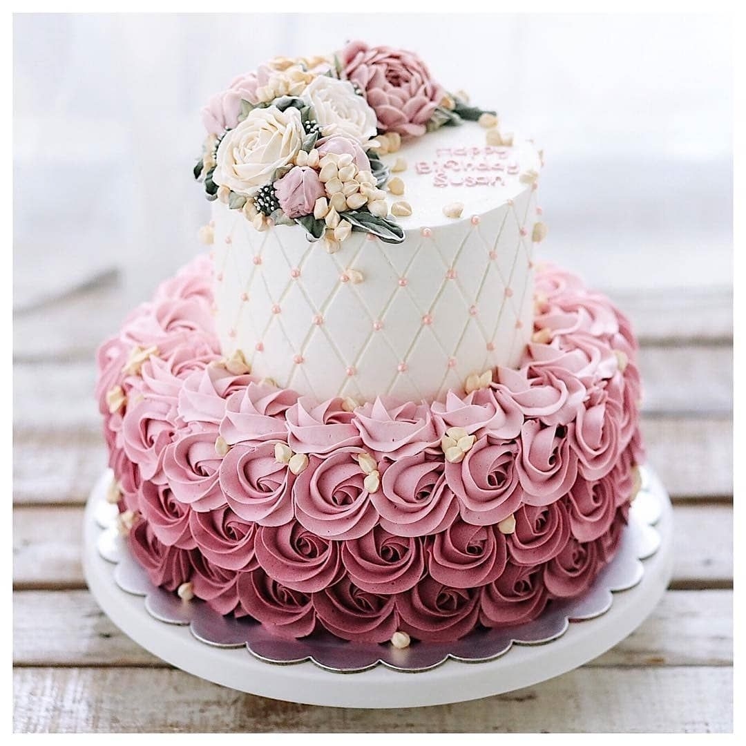 Красивые торты. Очень красивый торт на день рождения. Красивые тортики на день рождения девушке. Торты на день рождения изящные. Элегантный торт для девушки на день рождения.