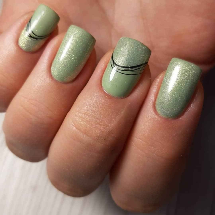 Маникюр с оливками