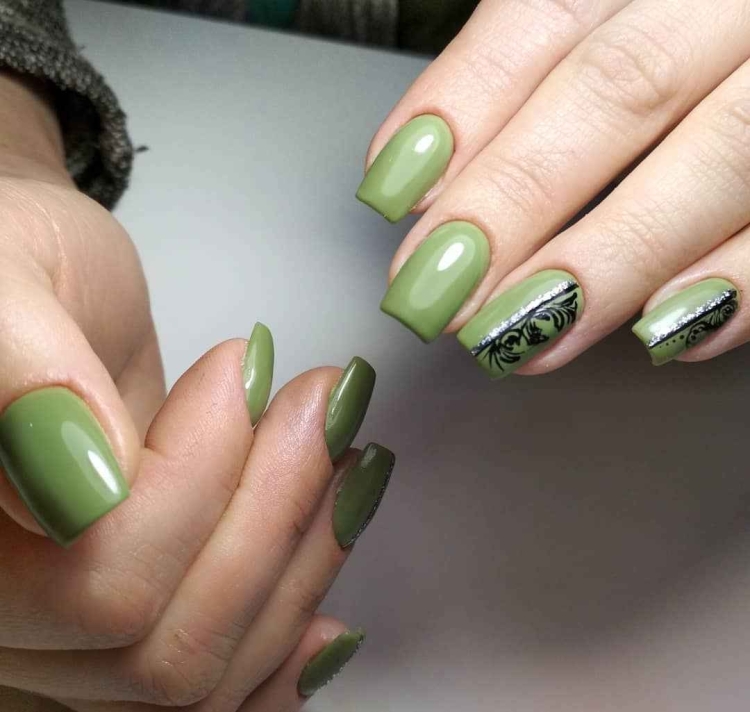 Маникюр хаки