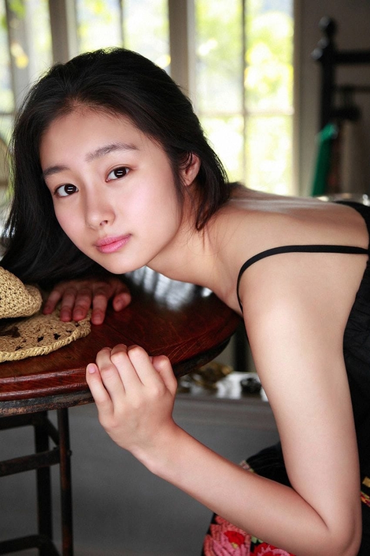Shiori Kutsuna