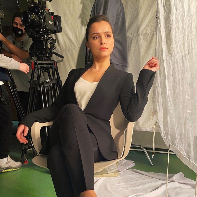 Сериал Гранд Лион Мила Сивацкая
