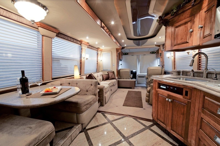 Кемпер Futuria (Motorhome)