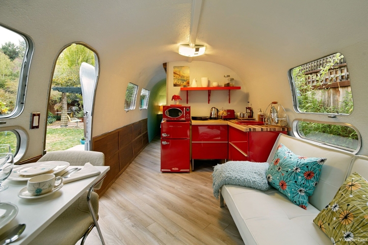Автодом Airstream