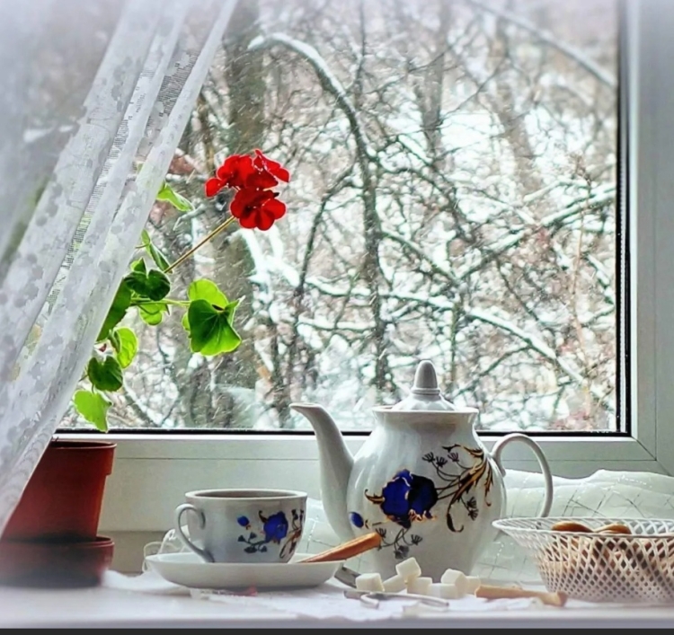 Чай на подоконнике