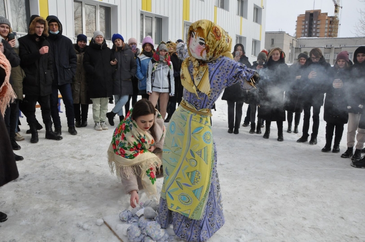 Отмечание Масленицы