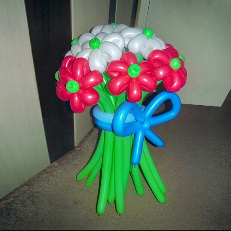 Букет из маленьких шаров
