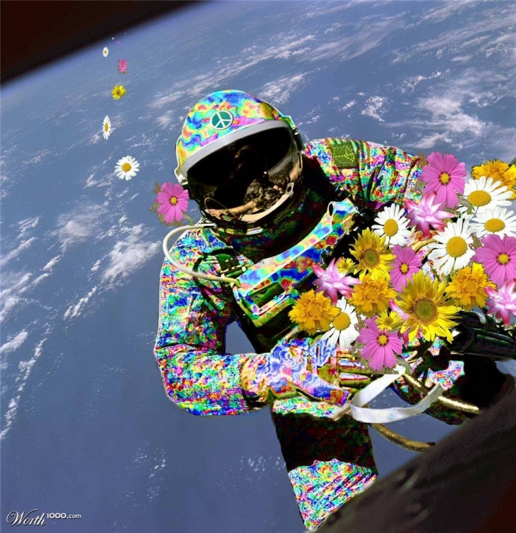Космонавт с цветами