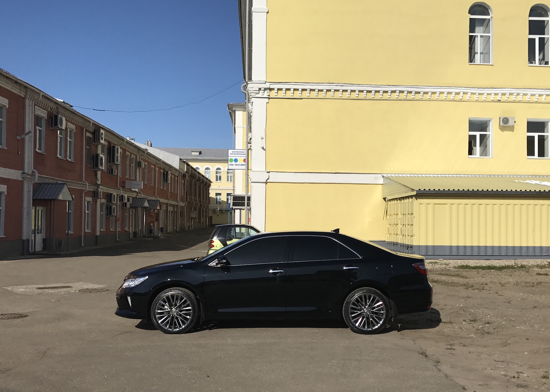 Тойота камри тонированная. Toyota Camry 3.5 бункер.