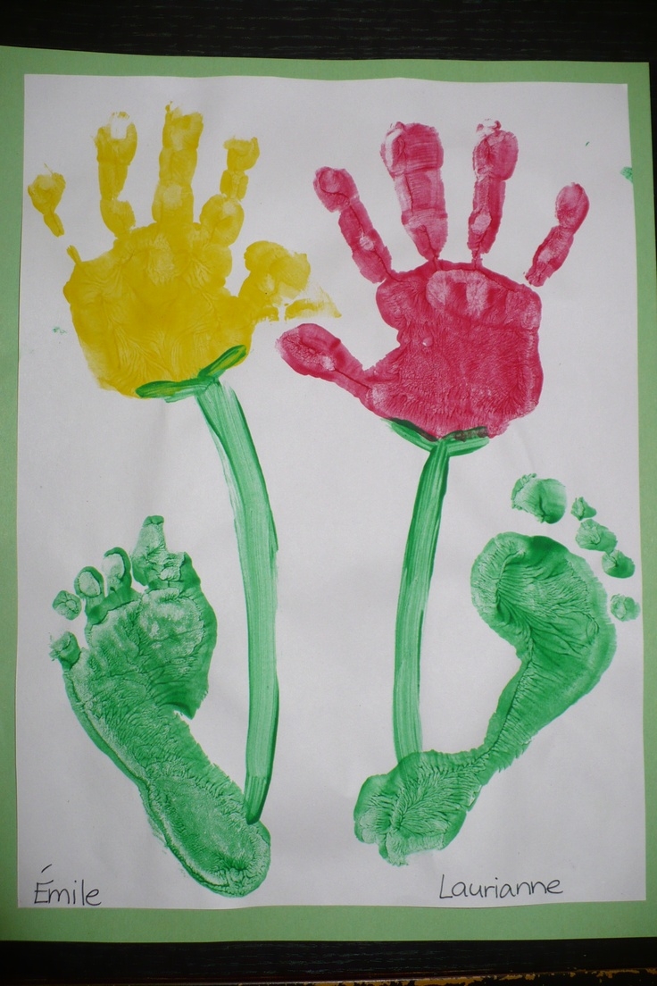 Открытка из отпечатков ладошек