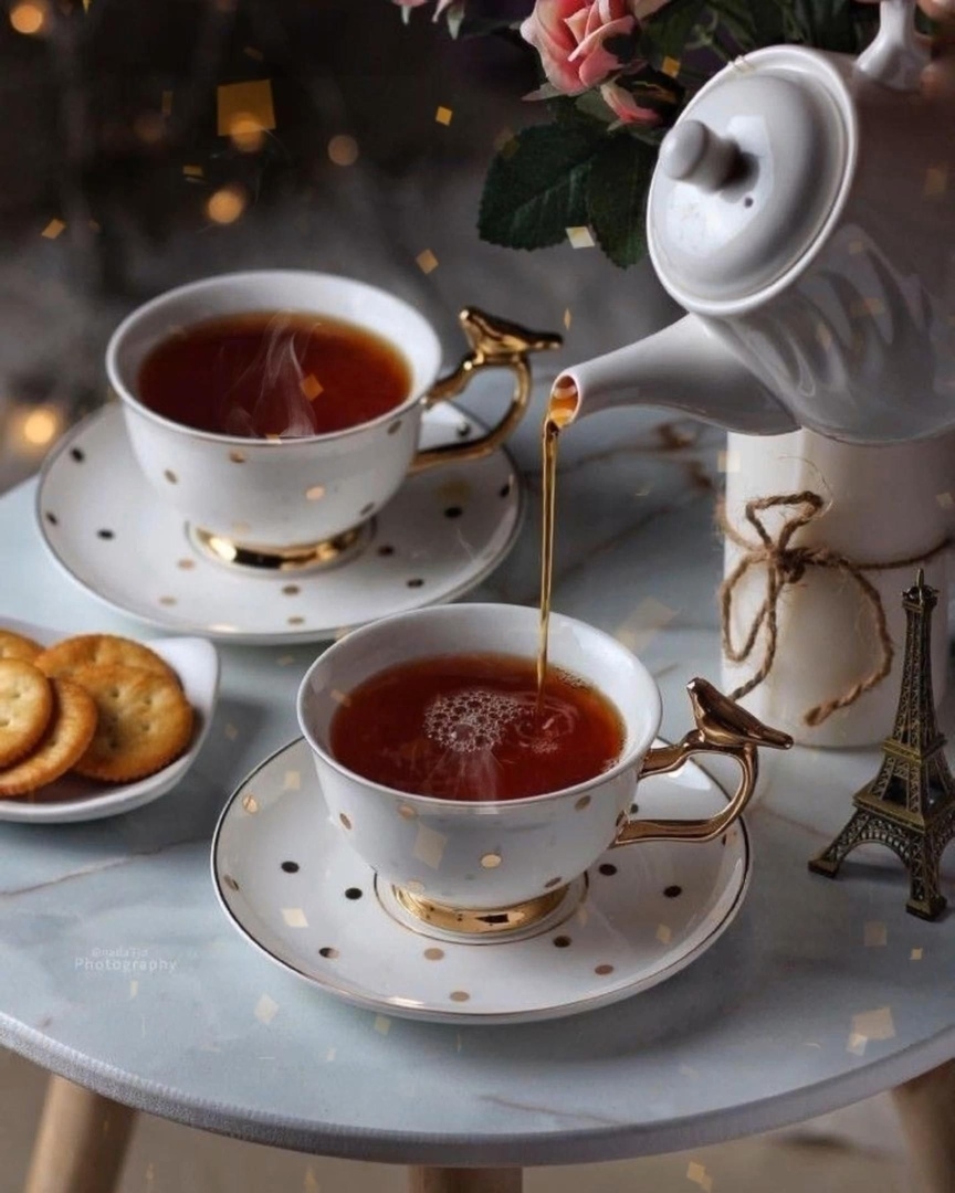 Чай доброе утро добрый день. Чаепитие. Чашка чая. Утреннее чаепитие. Утренний чай.