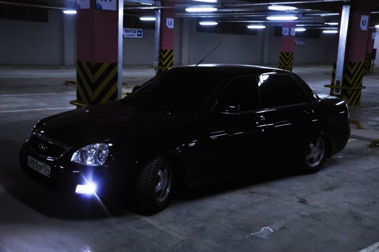 Приора затонированная черная заниженная