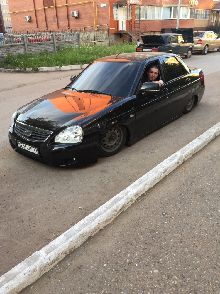Лада Приора хэтчбек бункер