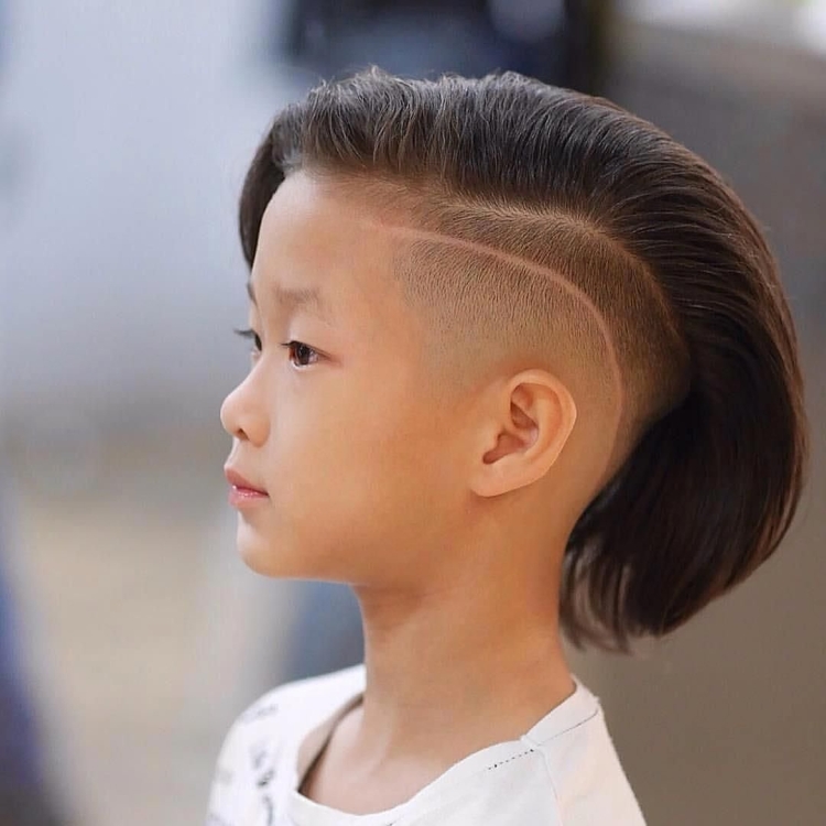 Стрижка для мальчика с хвостиком