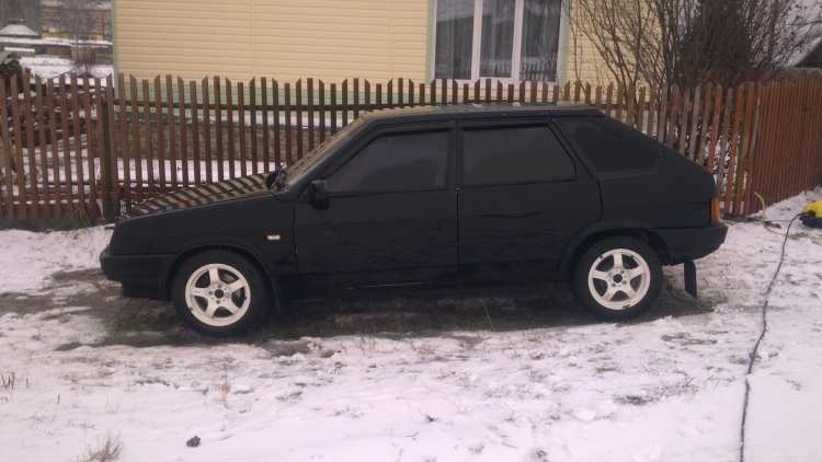 ВАЗ 2109 черная матовая тонированная