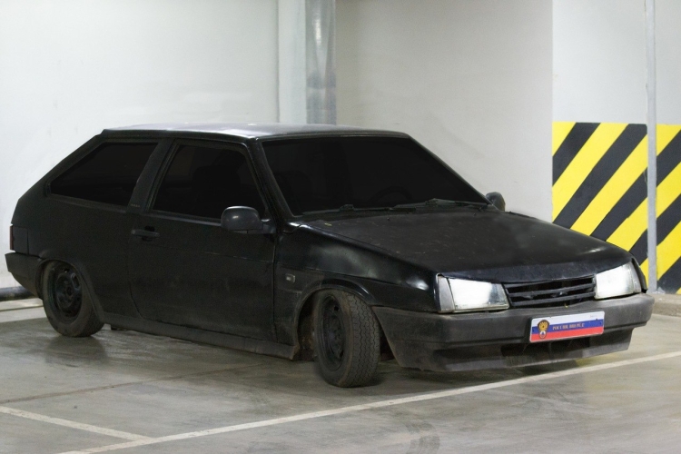 ВАЗ 2108 черная тонированная