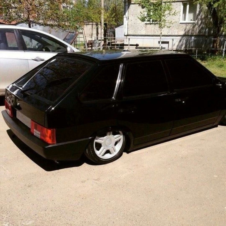 ВАЗ 2109 черная тонированная