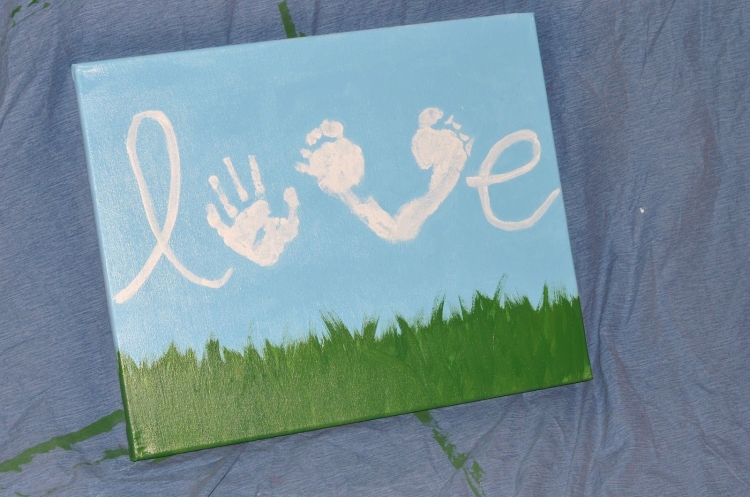 Открытка из отпечатков ладошек