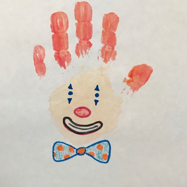 Из отпечатков ладошек