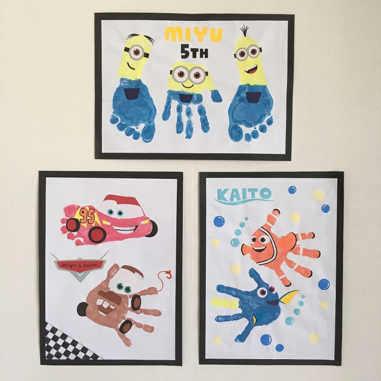 Картина из отпечатков рук детей