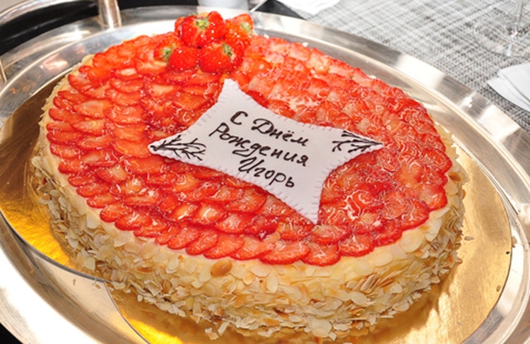 Торт Игорек с днем рождения