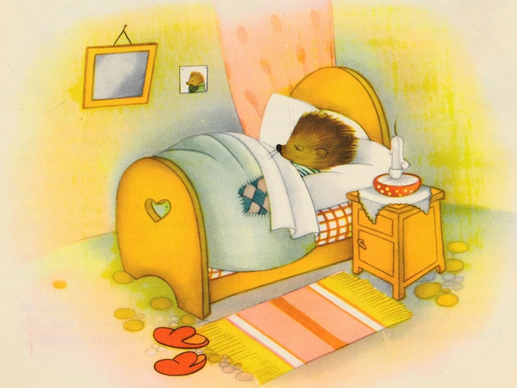 Ежик спит в кроватке