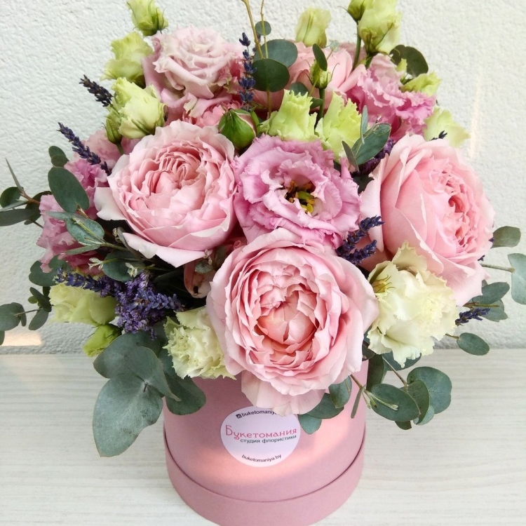 Пионы и пионовидные розы букет