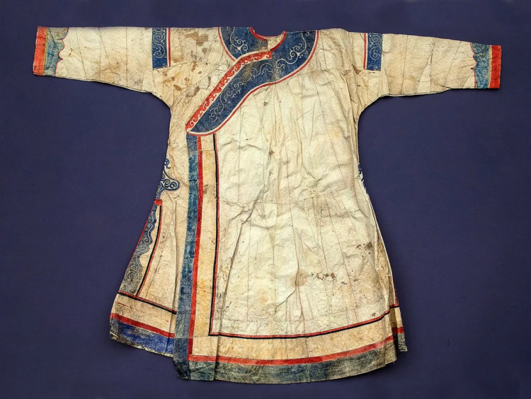 Одежда нанайцев из рыбьей кожи