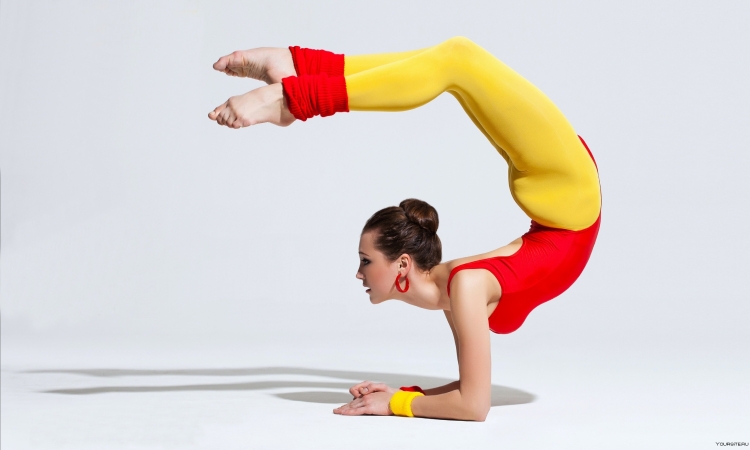 Лёгкие гимнастические позы для одного
