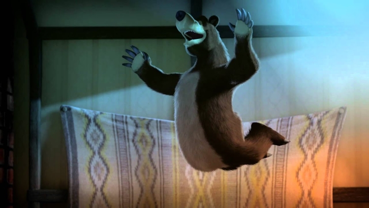 Маша и медведь первая встреча кровать батут