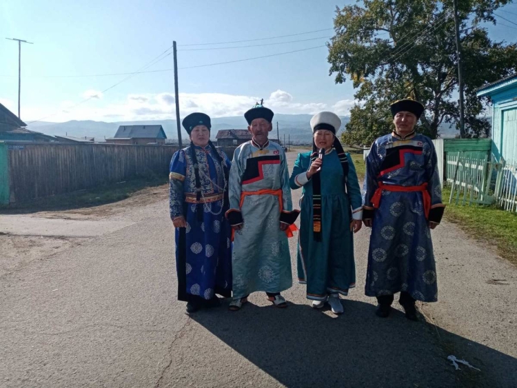 Тункинский Бурятский костюм