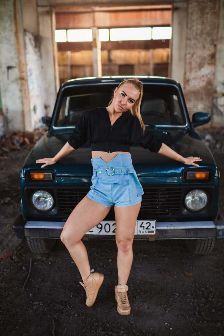 Lada Niva певица