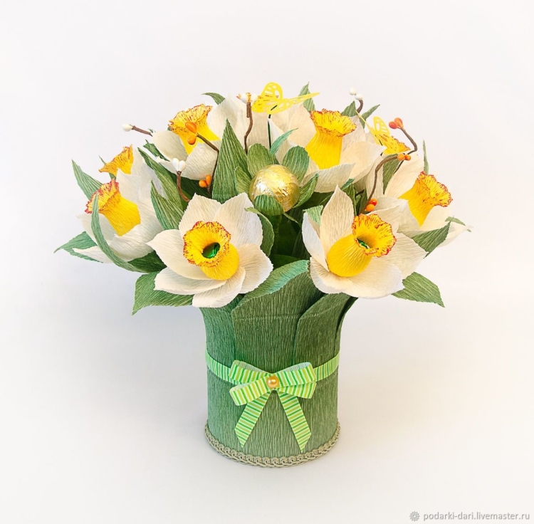 Конфетные букеты нарциссы