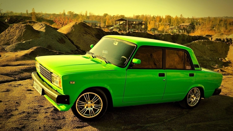 2105 Lada лаймовая