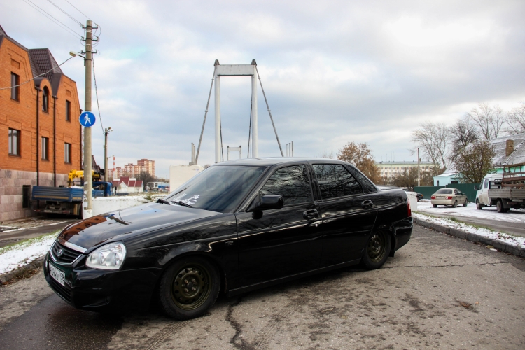 Приора 2 седан черная заниженная